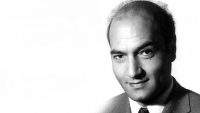 Sadece Cezayir değildir Şeriati’nin dikkatini çeken, tüm mustazaf halkların feryadına karşı duyarlıdır. Kongo bağımsızlık hareketi lideri Patrice Lumumba’nın öldürülmesi sonrası, siyahların Paris’te Belçika konsolosluğu önünde düzenlediği protesto gösterilerine katılır ve tutuklanır.